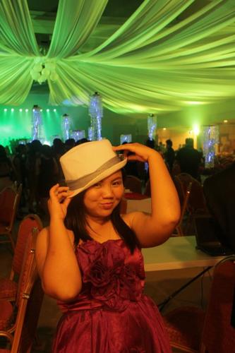 sweet na emo girl but very loving