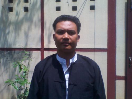B.Sc (Botany). Dip; in English (MUFL)