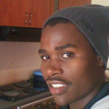 M_renZZY's profile picture. Nevari Murendeni Muthelo Mugudzavhathu waha Nethophi ine I vhonala yo fhola ntha ngeno fhasi ichi fhisa .