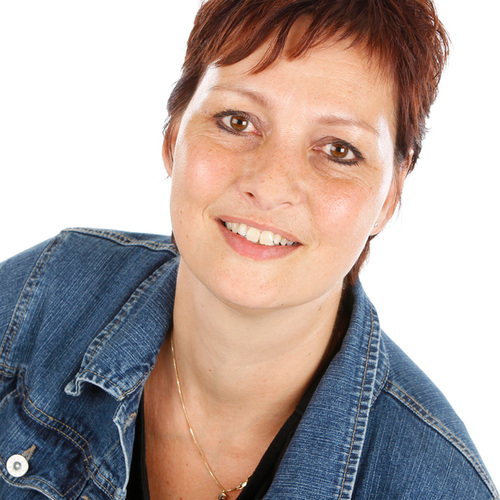 webwinkel in wonen & lifestyle. Restylen van meubels, voor de verkoop en in opdracht.Werkplaats in Deurne, wonend in Helmond.Even minder actief i.v.m ziekte