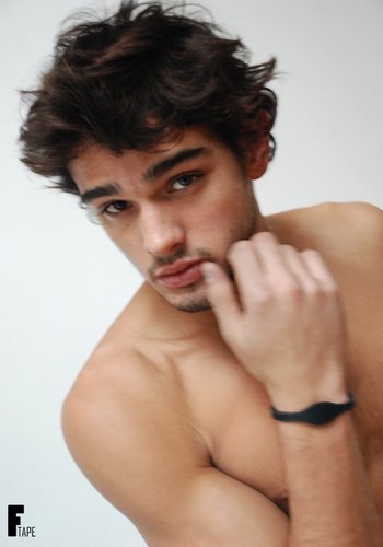 i m so cool to hot hay i m on fb add me........http://t.co/pwMjQcjTLa add me..................for hot guys