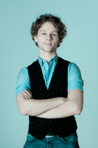 zanger, acteur, theatermaker en coach