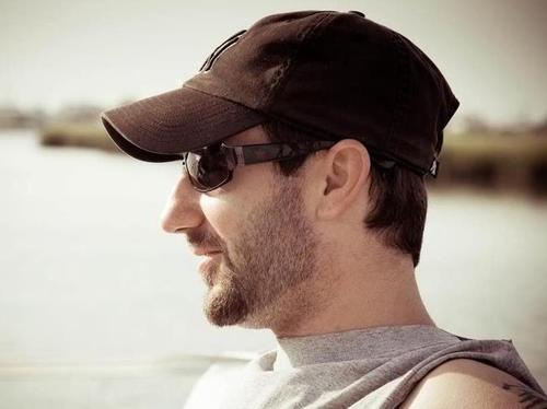 JohnGL80's profile picture. 