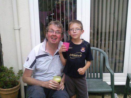 robkingshott's profile picture. I hate bullshiters , who get life handed on a plate , west ham ,Exeter,, for life,,,lanky streek..works hard for every penny, I hate being let down,