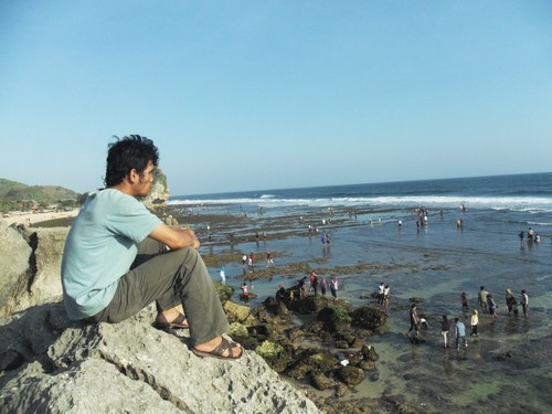 aku hanyalah manusia biasa yang jauh dari kata sempurna, tapi alhamdulillah aku masih di beri kesempatan untuk melakukan hal yang benar........