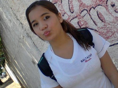 ILovePapai's profile picture. Pequena,apaixonada,divertida,chata para alguns e a melhor para outros...
http://t.co/Km1ZD8Ux