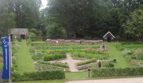 HofvanHackfort's profile picture. Moestuin op landgoed Hackfort Vorden van @Natuurmonument in de Achterhoek