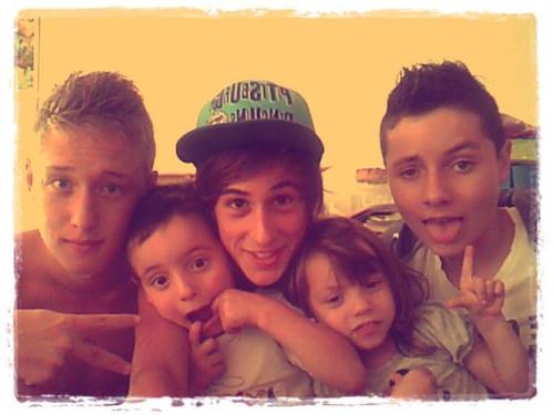 ThomasWest19's profile picture. Follow @ThomasWest19