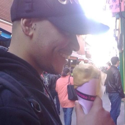 lmoura007's profile picture. 