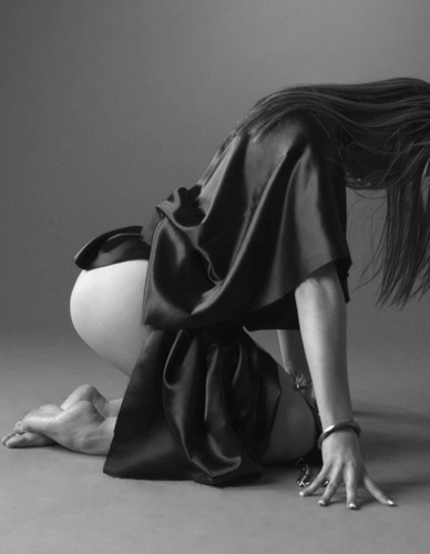 QuietTigress's profile picture. As I kneel I am at my strongest, my bravest, and my happiest. Silly girl spreading kisses and joy. 21+