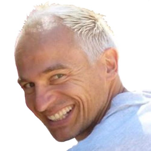 DavidDimitri_'s profile picture. funambule, acrobatic theater performer, promoter and critic of contemporary circus, private pilot