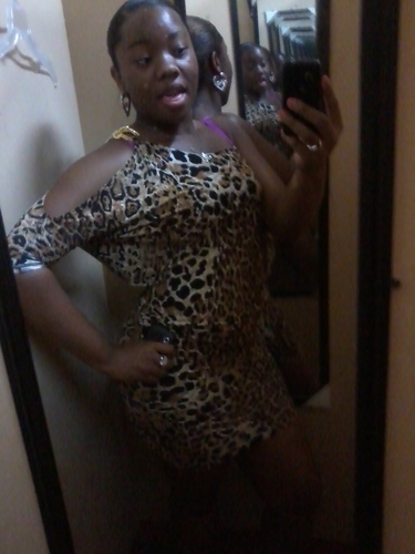 Harlem_Chick17's profile picture. im from HARLEM, NEW YORK!!, i luv shoppin!! #teamfreak, #teambigbooty, #jamaican, #teamaquarius