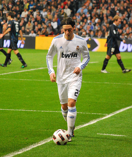 edgebox14's profile picture. Improve your football technique fast with daily tips and tricks! Follow Us!