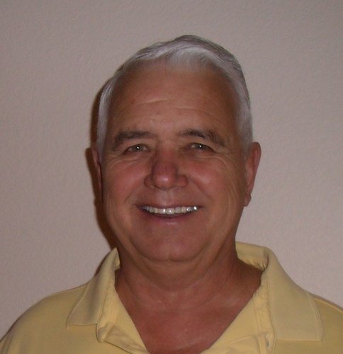 I like movies, walking, shows, and going out to dinner, Family and friends,networking, social media, and new friends.