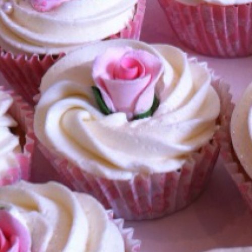 CastinsBakes's profile picture. A new and exciting Essex based business specialising in Cupcakes, Biscuits, Cakes and assorted home baked goods