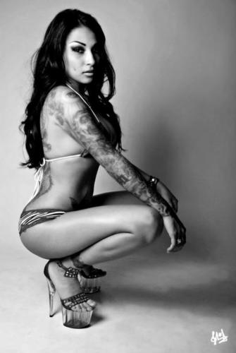 Im a princess fuck what you heard bitches ;*
gimmie a shot some sex and im good fa-eva
shopping monayyyy follow me :)