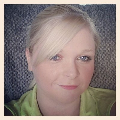 Profile Picture of Sandy Nugent (@sandybee1985) on Twitter
