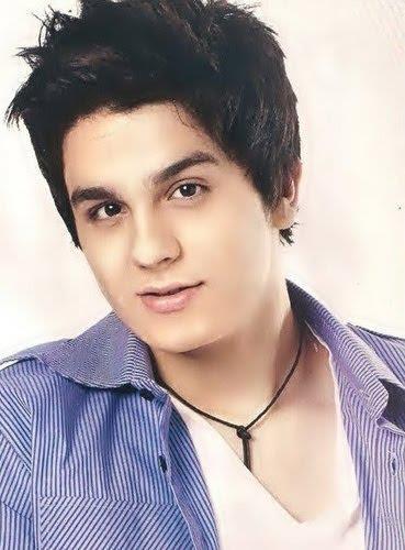 Razão do meu viver, minha vida, meu tudo.
Te amo te amo @luansantana
Criado dia 06.10.2011 Dona:@LoreeViana