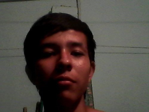 tengo 17 años nacido en girardot.....me interesan las mujeres  ps soy una persona amigable recochera y ps soy todo bn  y me fascina el futbol
