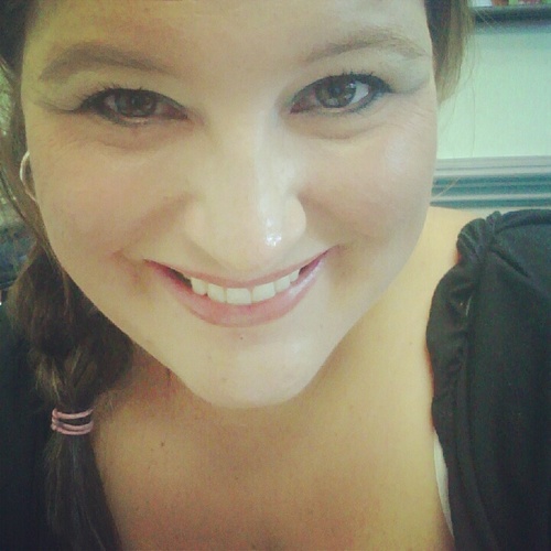 ashleybtothedee's profile picture. 