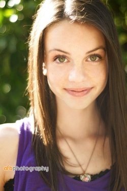 im Allisson I like to draw, I love Cimorelli, Follow me & i'll follow u back :) Followed by Lauren, Amy,Lisa,Katherine 4/6