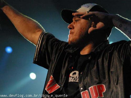Vamos viver, vadiar. O que importa é nossa alegria ♪