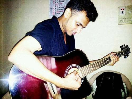 Nishrocks19's profile picture. 