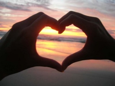 Amor no es aquello que queremos sentir, sino aquello que sentimos sin querer