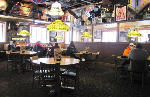 BAD/GOOD SERVICE POOR OR OUTSTANDING FOOD LET US KNO #BWW #FAMOUSDS  #bobevans #ribcrib #54 #CHILLIS #CHEDDARS #APPLEBEES I #FOLLOWBACK