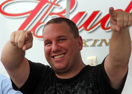 joedostie's profile picture. Computer Geek, Moved to NC in '07, Love to see people walk into glass doors!