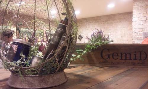 _GemiD's profile picture. 『セルフスパで目覚める、わたしのキレイ。』
世界中から厳選された安全安心なアロマ素材を使用してつくられるラグジュアリー品質のスパエステやスキンケアを手軽に自宅で体験することでキレイを呼び覚ますゼミドメソッド。
≪直営店≫
東武百貨店池袋店、越谷レイクタウン店、ＮＵ茶屋町プラス店、プリコ神戸店、博多大丸福岡天神店