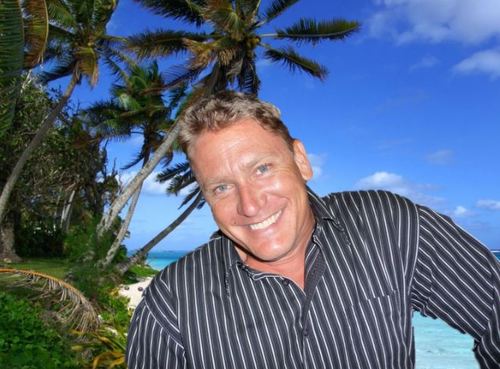Pacific Window Cleaning - Island-wide commercial and residential window cleaning & pressure washing. An outstanding reputation for 
great work & fair pricing.