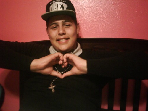 |Noe|16|Sophmore|well im kinda waiting for this girl :D|Puro Tribal ,Nortenas,Cumbia, and Bachata Is what i jamm to ^-^|Follow Me And Ill Follow Back c:|
