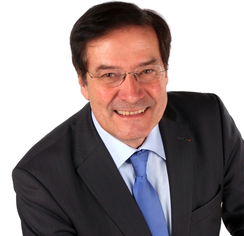 Économiste, ancien député PS de Lyon, ancien président de l'Association Française de Science économique