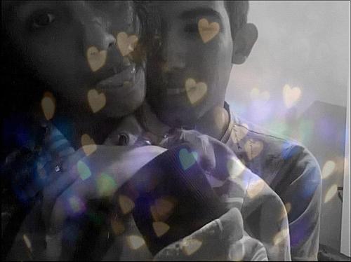 No seu olhar enxergo a sua alma , sua fala é uma linda melodia .. ♪        '     @jessgraziela_   &  @matthspalding_ s2