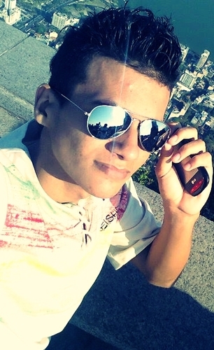 orkut: http://t.co/RvDf2yPwfu
msn: alexandrerockefoda@hotmail.com
twitter: @aleeetavares
Muito rock in roll