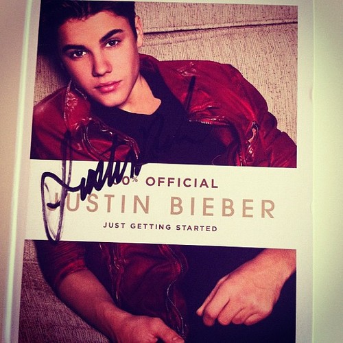 JBFeverBiebs's profile picture. *JustGettingStarted* :) New Album's THE KISS,PARADISE,BELIEVE. :) @SerenGursoy @JustinBieber @CodySimpson @CarlyRaeJepsen FANS. :)