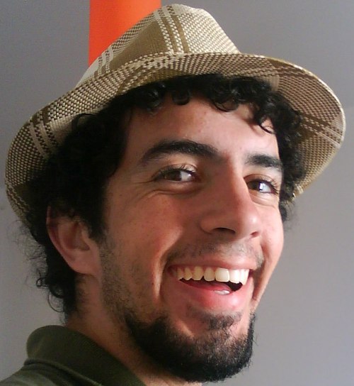 cenourex's profile picture. Rapaz sem nada pra fazer assim como você que fica olhando o perfil do twitter dos outros...