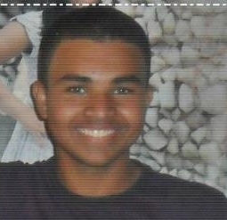 Eh, sou um Jovem de 15 anos que gosta muito de Adorar a Deus, Instrumentos Musicais, festas... , não necessariamente nessa ordem rs
