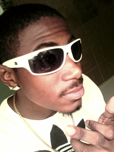 Quaan aka Prettiboii Taee #Kraankteaam Ent , shouut ouut to mhaa YNT niqqa Yuunq Nice aka Kid Dreaamz .