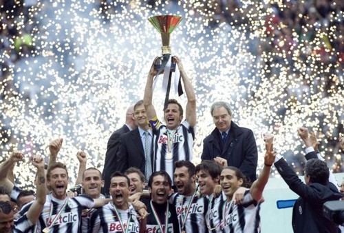 Amo la JUVENTUS! gioco a calcio come centrocampista