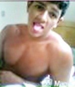 minha vida , precisa da sua vida para viver , precisa do seu ar .. pra poder respirar  [ .. ]  minha @t_quaresma , amo você ! :$