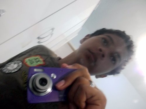 14 anos, vascaino, futuro estudante do IFRN, adoro: chocolate, refri...
MSN: leandrolucas94@hotmail.com

ME SIGAM