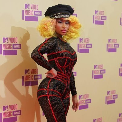 Follow me please Nicki Minaj!!!! Love you !!!!