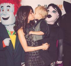 pra que bio? se nem eu mesma sei quem eu sou?! ;) LESBIAN FOR SEL com orgulho! @selenagomez you are my life, i love you my little princess s2