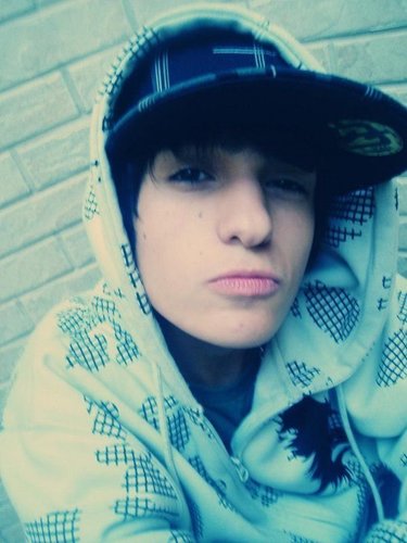 Lucassantosm13's profile picture. Mal igual pica-pal hehe