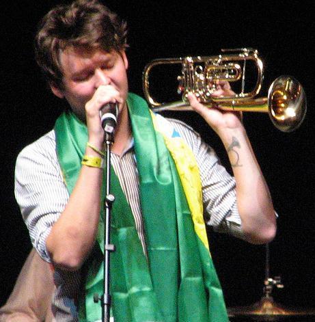Curte o som do Beirut? Junte-se a nós para trazer a banda novamente ao Brasil. Acreditamos na mobilização coletiva! Mais infos na página do facebook: