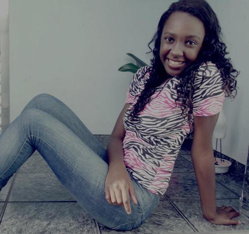 O que αdiαntα eu dizer o que penso de mim se cαdα um tem suα opiniαo??
--Simplesmente Leticia Kyes--