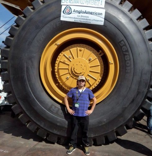 Jonxls's profile picture. 