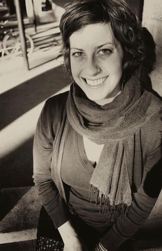 AcuLindsay's profile picture. acupuncture. parent. racial justice. livin the queer life. vitamin C.